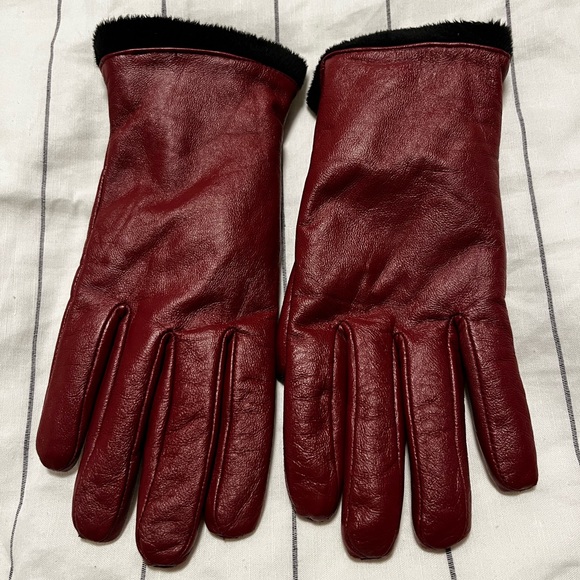 Red Leather Gloves - Picture 2 of 5